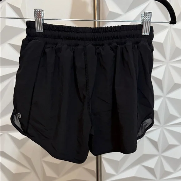 lululemon hotty hot Black Athletic Shorts - Picture 2 of 7